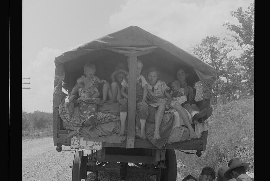 Dorothea Lange, “On-highway no. 1 of the ‘OK’ state near Webbers Falls, Muskogee County, Oklahoma…. (1938)